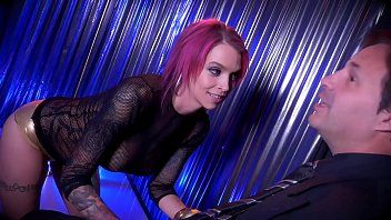 Odtwórz Anna Bell jest osobistą striptizerką i robi xxx na stoisku z bogatym mężczyzną