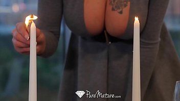 Brunette viert haar verjaardag en doet xxx