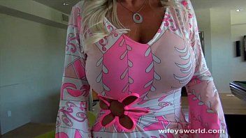 Play Blonde wife who prefers to have his cock in her throat