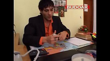 Odtwórz Dwóch francuskich amatorów nudzi się i zaczyna robić filmy porno