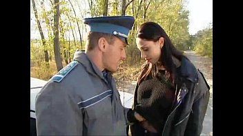 Odtwórz Sex Romania, ukryta kamera, film jak dwóch agentów rucha brunetkę