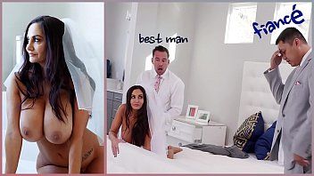 Jouer Sexe avec une femme mariée aux gros seins baisée dans le dos