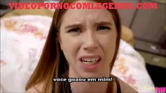 Reproduzir A irmãzinha vaporizada ajuda com legendas