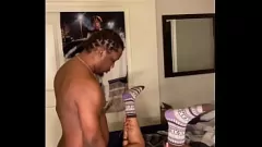 تشغيل الجنيه السطحي الشاب الناضج الحمار الرطب ، يعطيها كريمبي