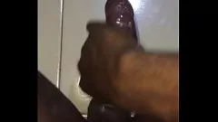 Jouer Le miel de milf noir de Lagos se dresse avec un manquant exotique